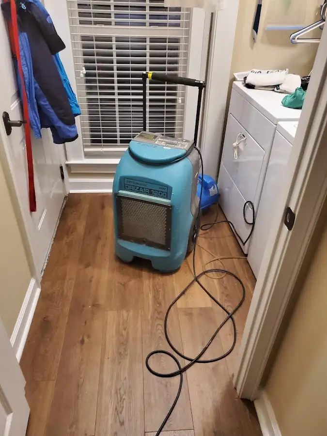 Commercial dehumidifier deployed for Crawl Space Restoration in Arnold